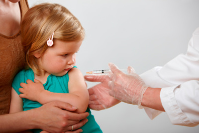 Прививки детям. Короткий гид по мифам и заблуждениям